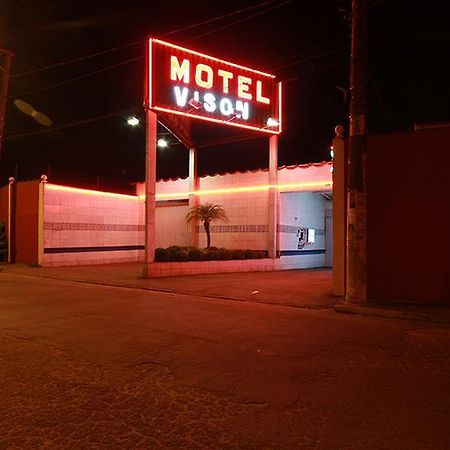 Motel Vison กัวรูยุส ภายนอก รูปภาพ