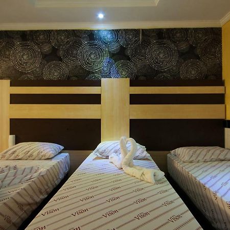 Motel Vison กัวรูยุส ภายนอก รูปภาพ
