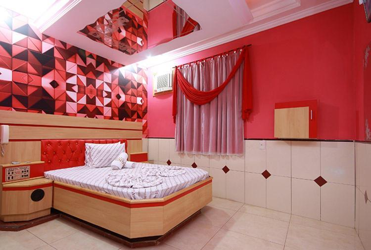 Motel Vison กัวรูยุส ภายนอก รูปภาพ